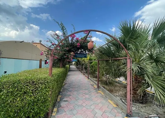 Al Bayan Palms